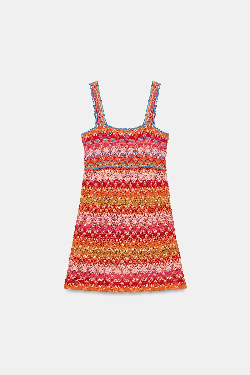 ROBE COURTE EN MAILLE