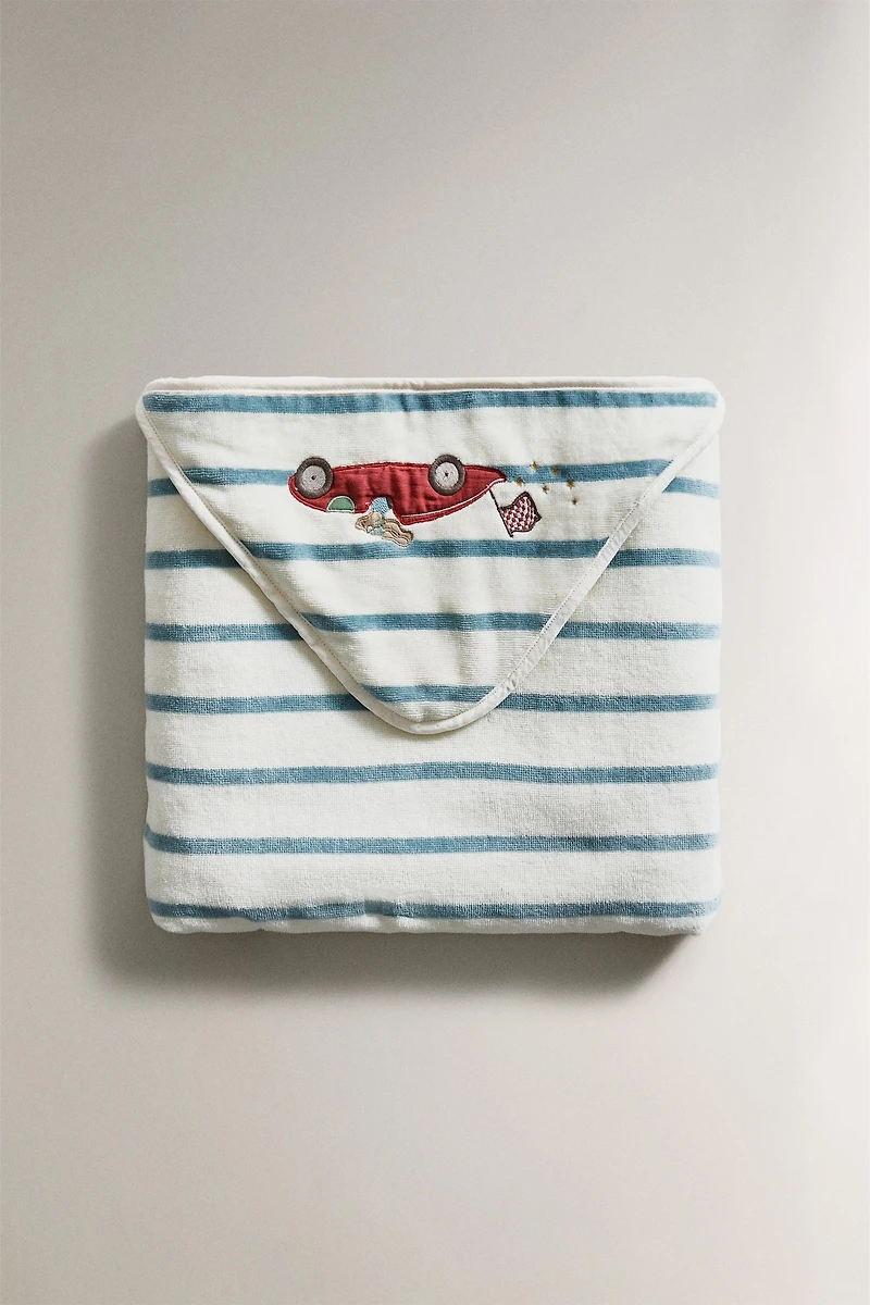 CHILDREN'S RACING DOG HOODED BATH TOWEL
