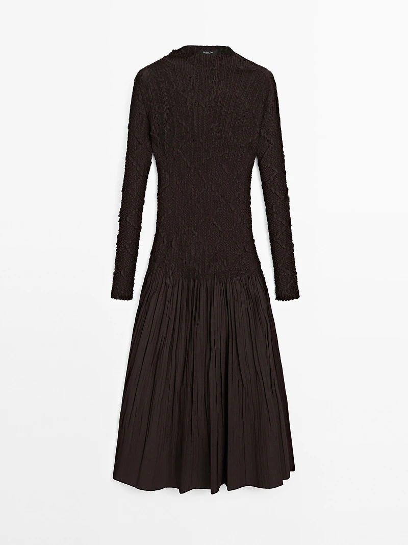 Long pleated stretch dress