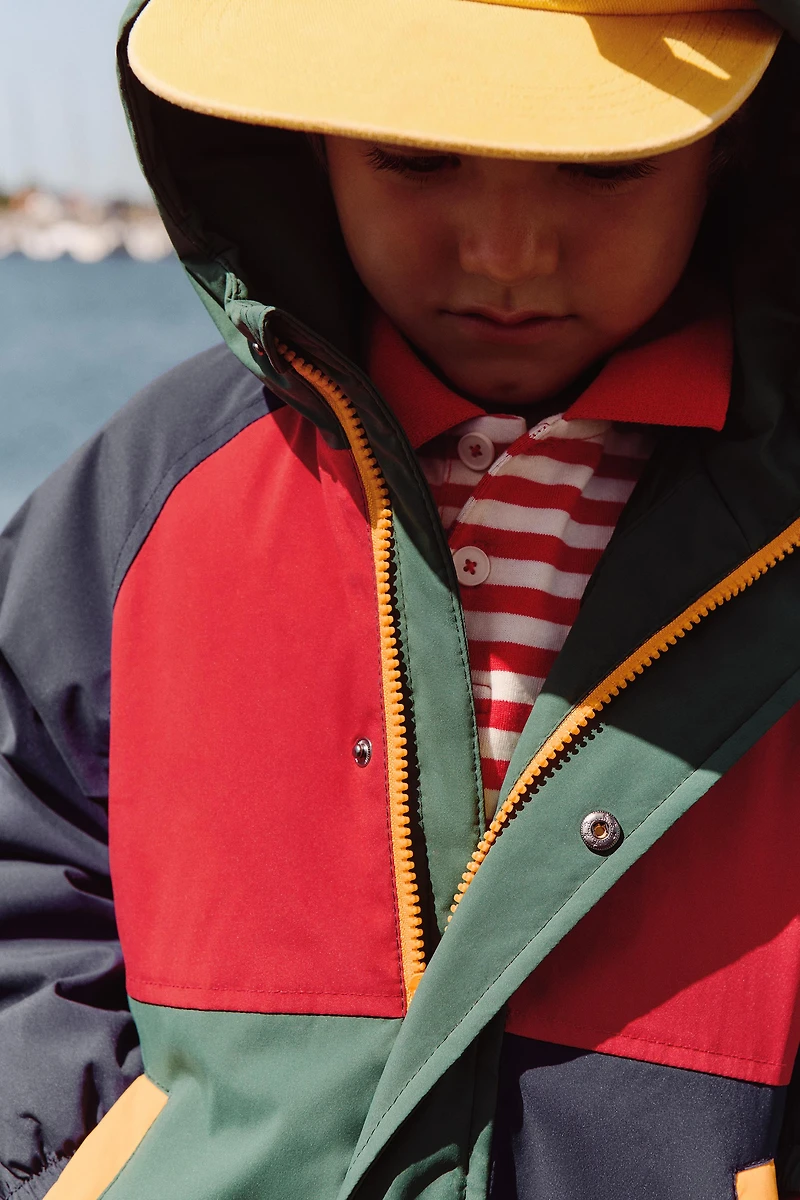 WATER REPELLENT COLORBLOCK PUFFER JACKET