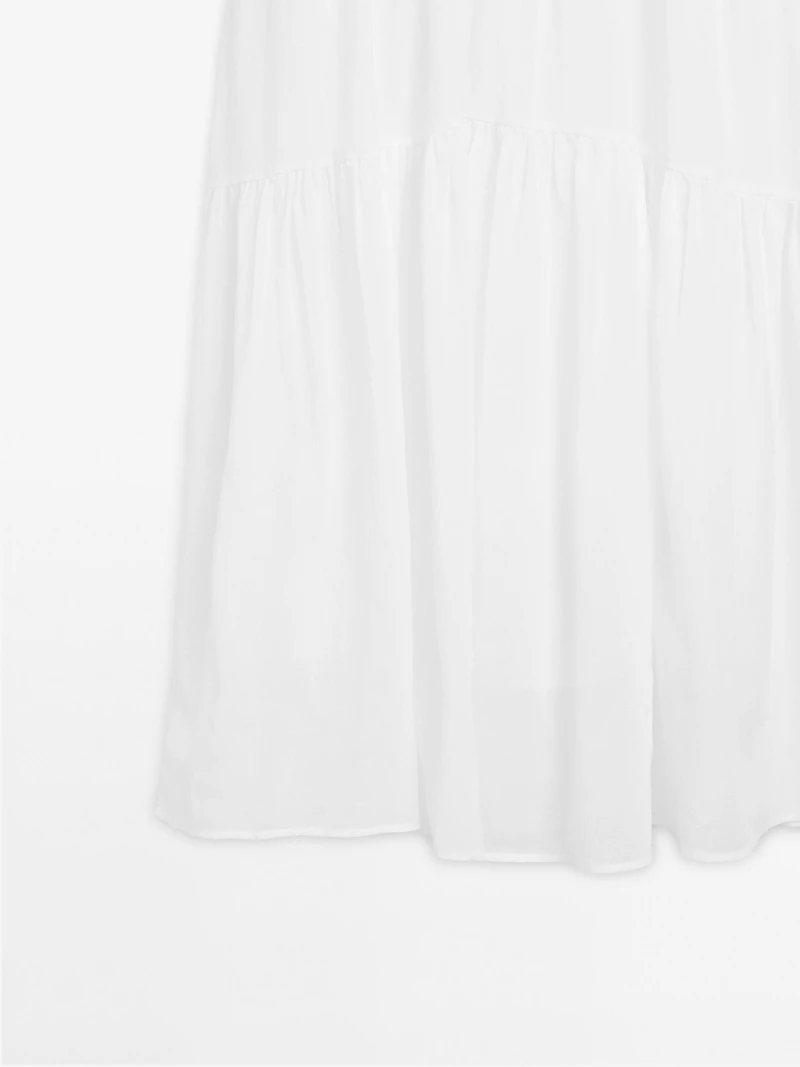 Long contrast V-neck dress