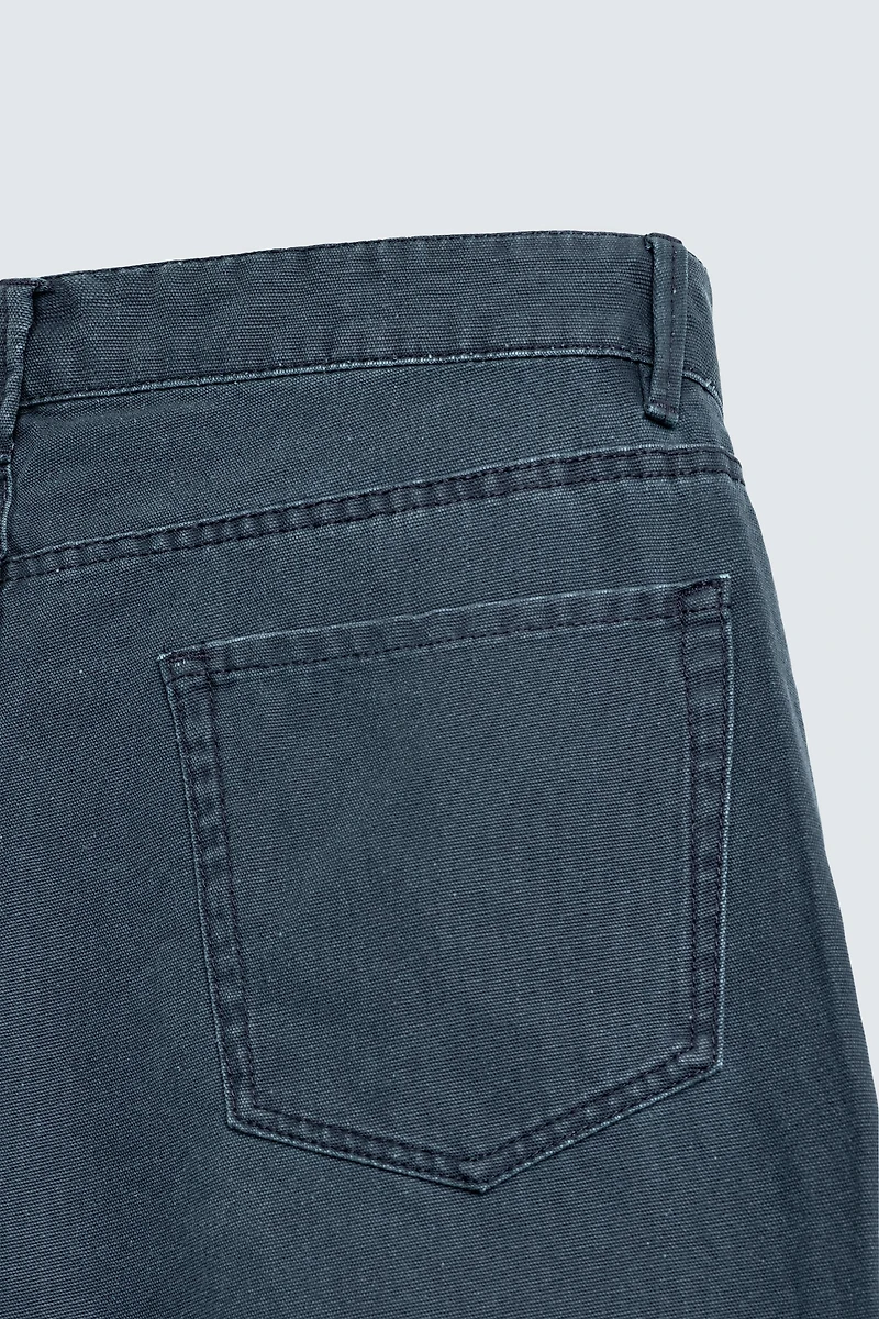 PANTALON STRAIGHT FIT DÉLAV