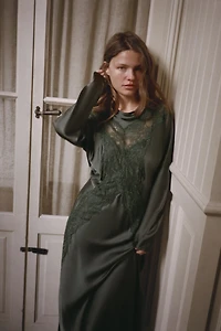 BATWING SLEEVE SATIN LACE DRESS