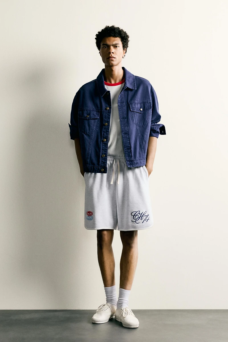 EMBROIDERED PATCH SWEATSHORTS