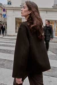 MANTEAU COURT ÉCHARPE AVEC LAINE