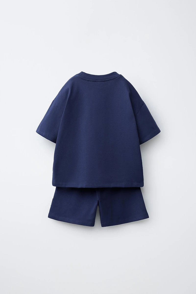 ENSEMBLE JOGGING T-SHIRT ET BERMUDA UNI