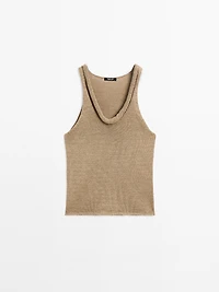 Crop top with neck detail