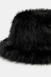 CHAPEAU BOB À EFFET FOURRURE