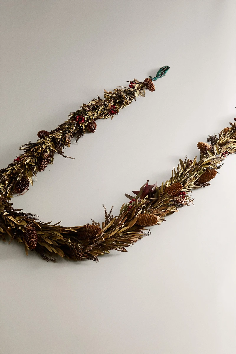 OLIVE LEAF CHRISTMAS LIGHT UP GARLAND