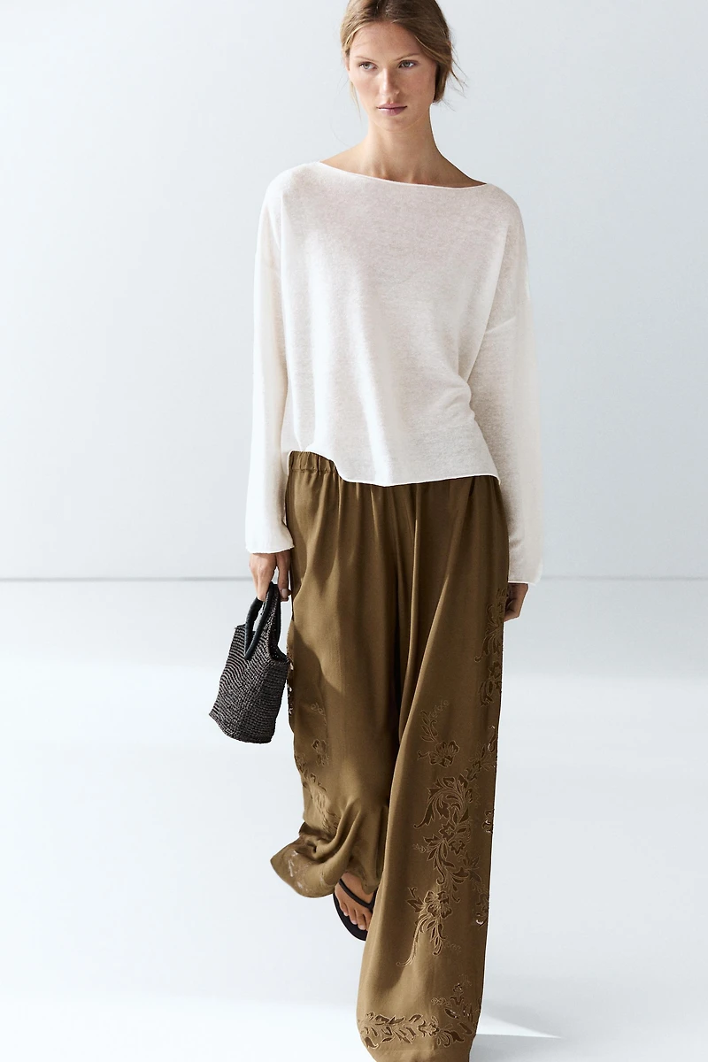 Pantalon large fluide brodé