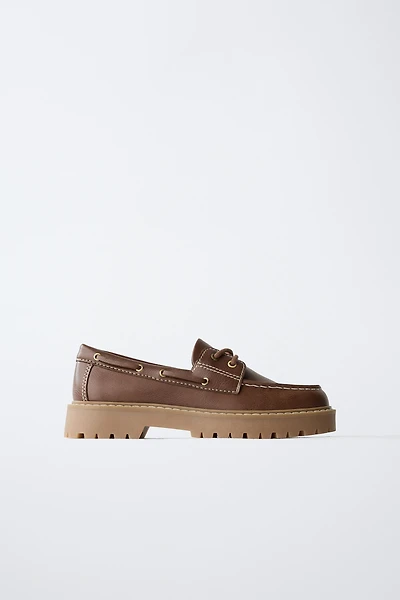 CLASSIC BOAT SHOES