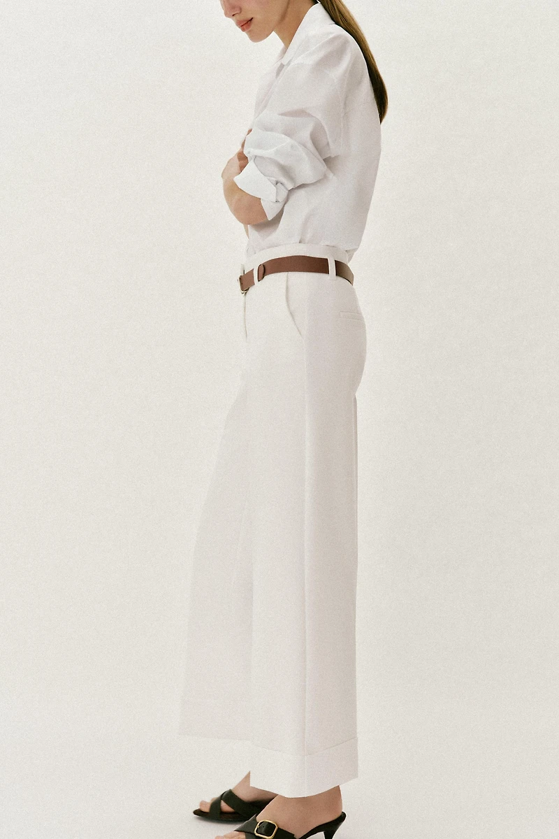 PANTALON AVEC REVERS ET CEINTURE
