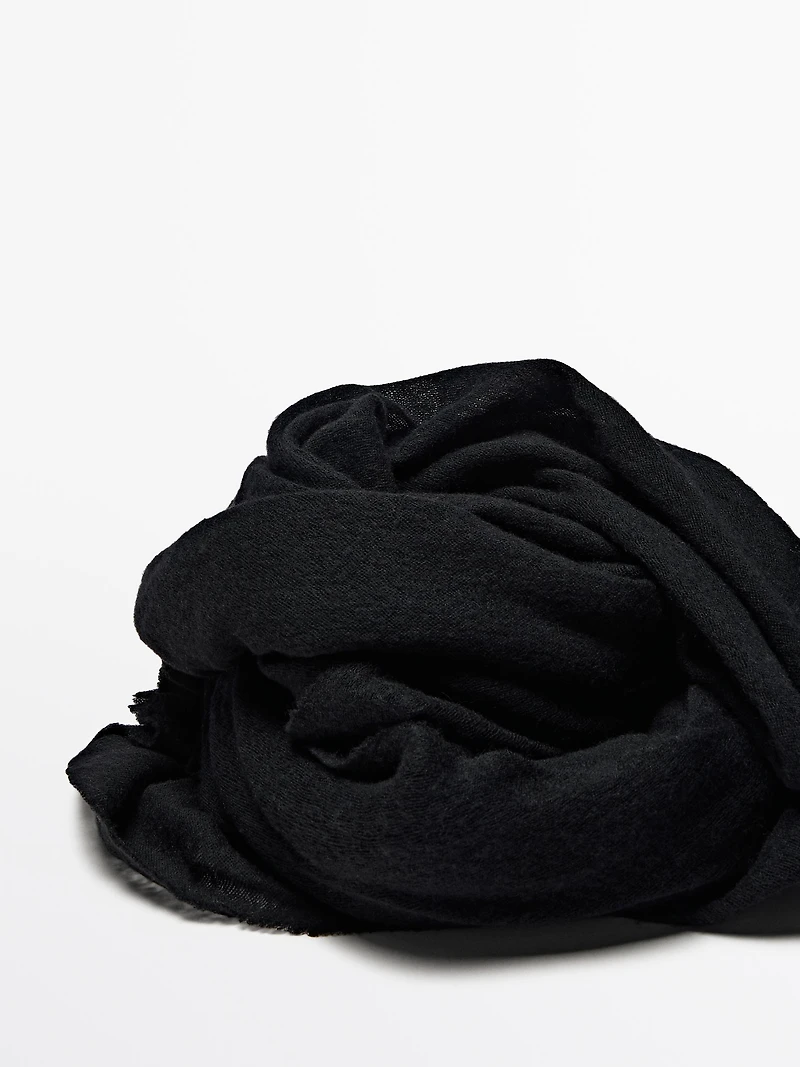 100% cashmere scarf