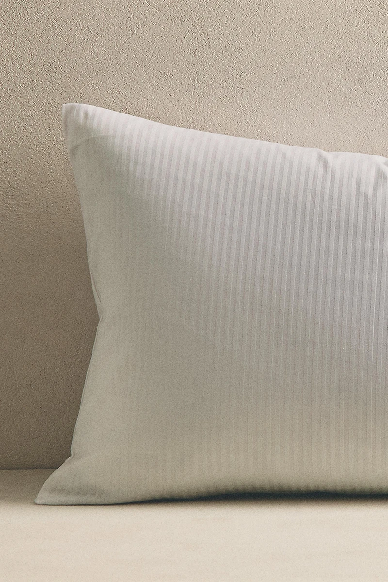 STRIPED COTTON PILLOW PROTECTOR