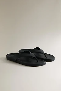 LEATHER THONG SANDALS