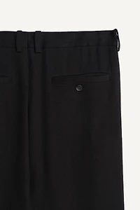 PANTALON PLISSÉ DE COSTUME EN LIN ET LYOCELL