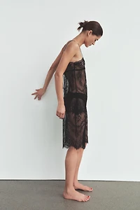 LACE TIE-BACK CAMISOLE