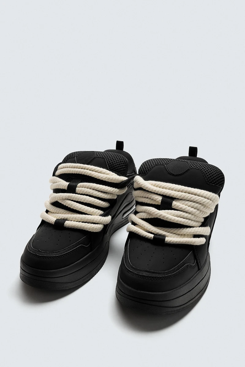 SKATE SNEAKERS WITH ROPE LACES
