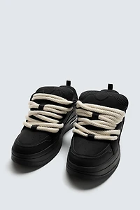 SKATE SNEAKERS WITH ROPE LACES