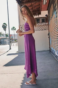 ROBE MI-LONGUE À ŒILLETS ET FANTAISIE BRILLANTE