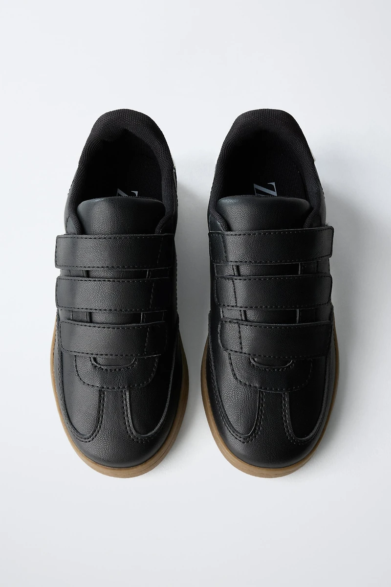 STRAP SNEAKERS