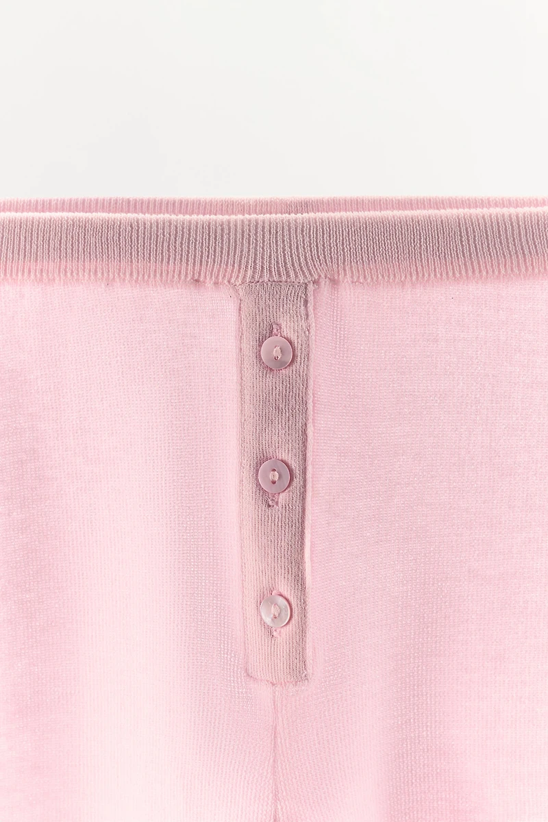 KNIT CAPRI LEGGINGS WITH BUTTONS
