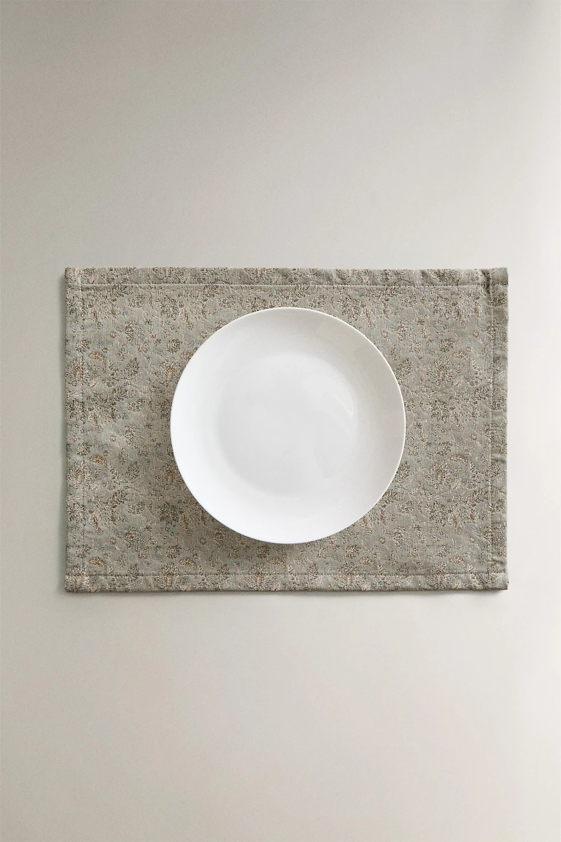 FLORAL JACQUARD PLACEMAT