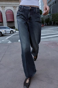 Z1975 MID-RISE STRAIGHT LEG JEANS
