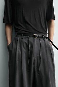 FLOWY PLEATED PANTS