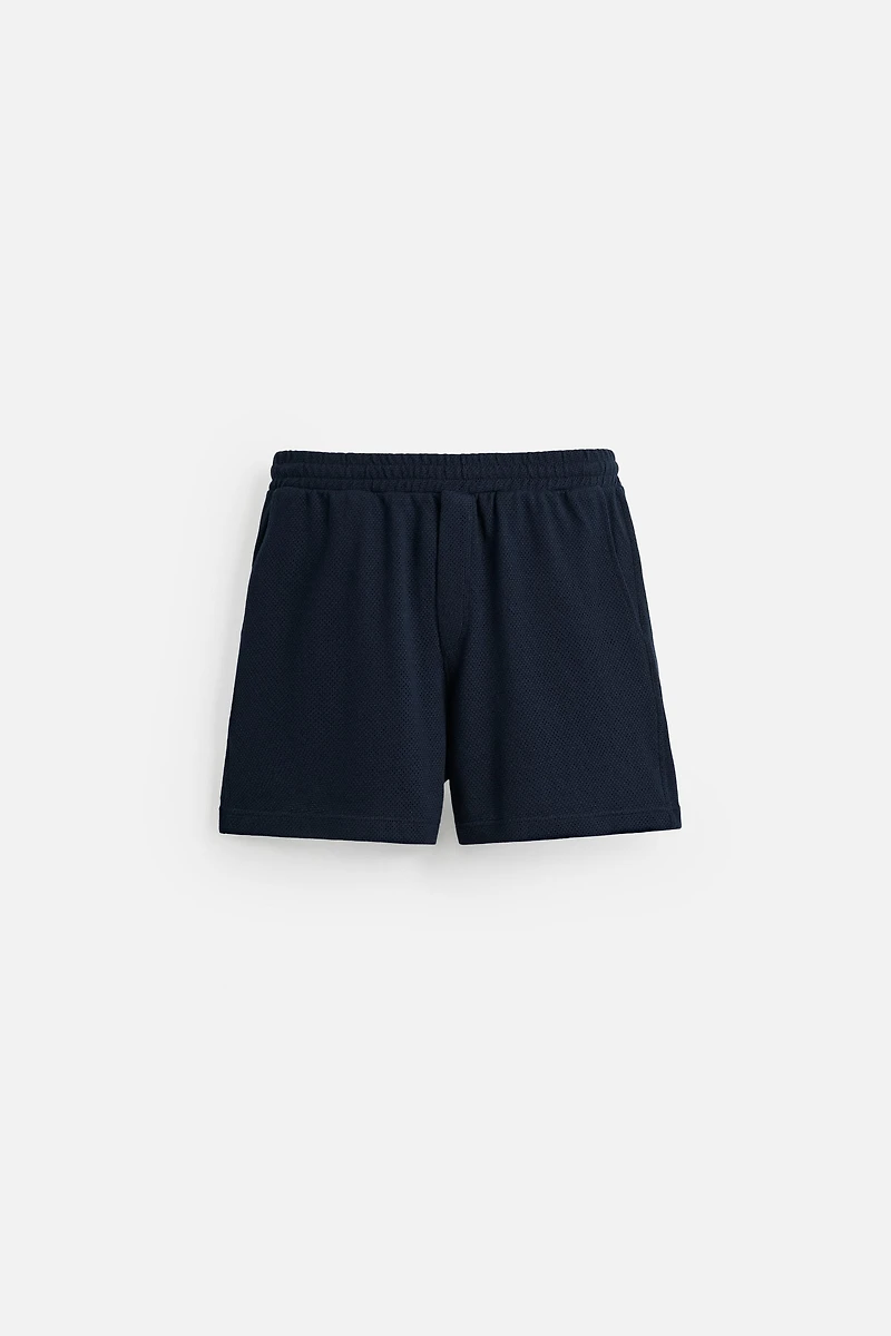 TEXTURED RELAXED FIT SHORTS