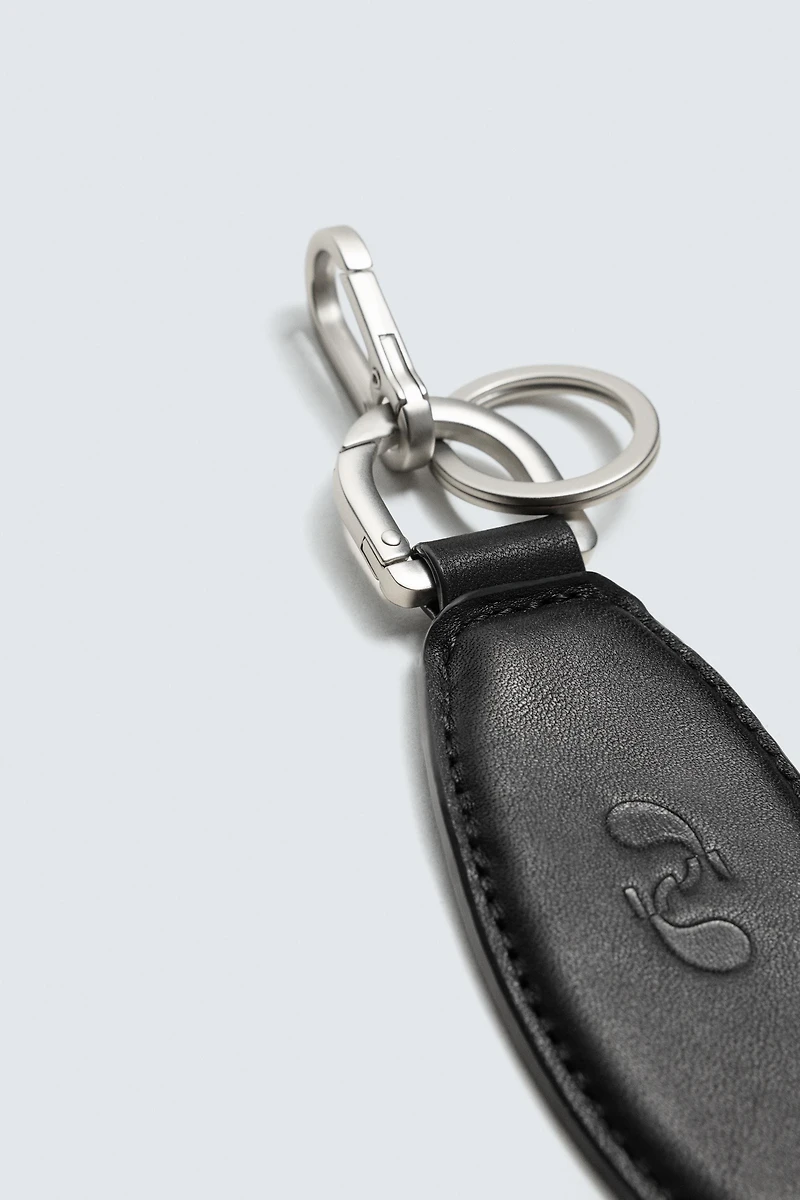 LEATHER KEYCHAIN