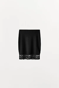 JUPE DOUBLURE AVEC POLYAMIDE ET DENTELLE