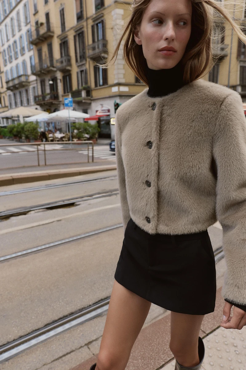 FAUX FUR SHORT JACKET