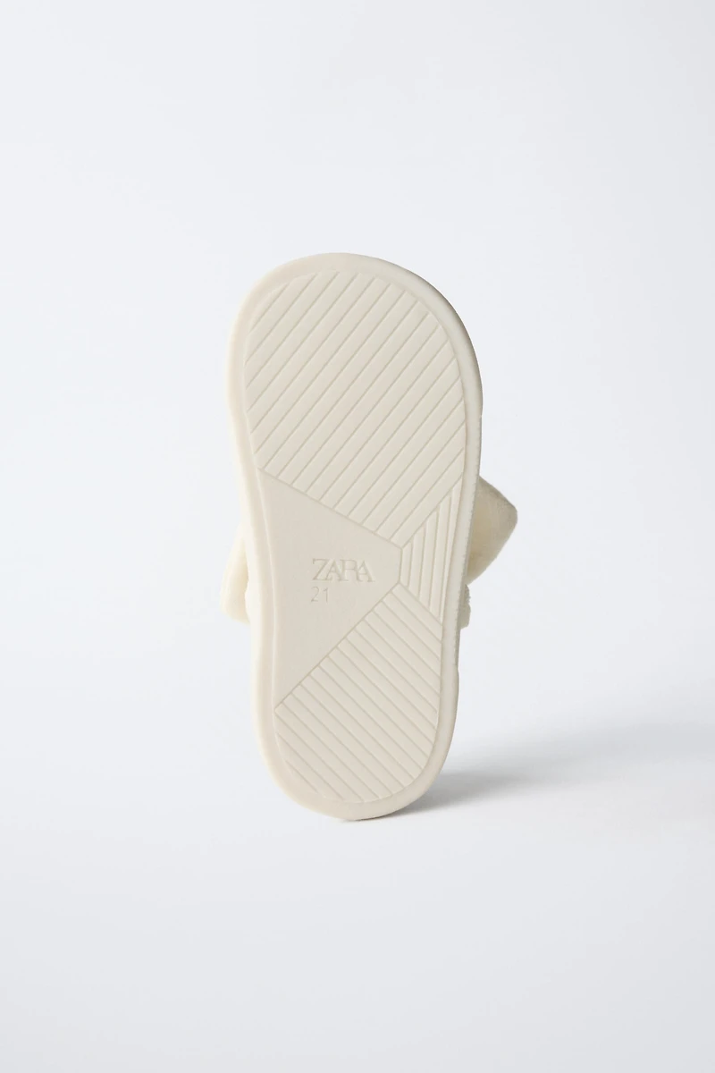 BAREFOOT BALLET FLATS WITH BOW