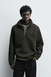 TEXTURED QUARTER-ZIP SWEATSHIRT