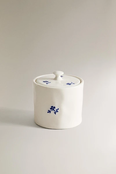 PORCELAIN SUGAR BOWL WITH FLORAL DETAIL