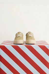 TENNIS OU BASKET EN CUIR
