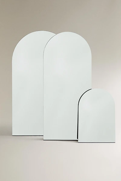 ARCHED FULL LENGTH MIRROR