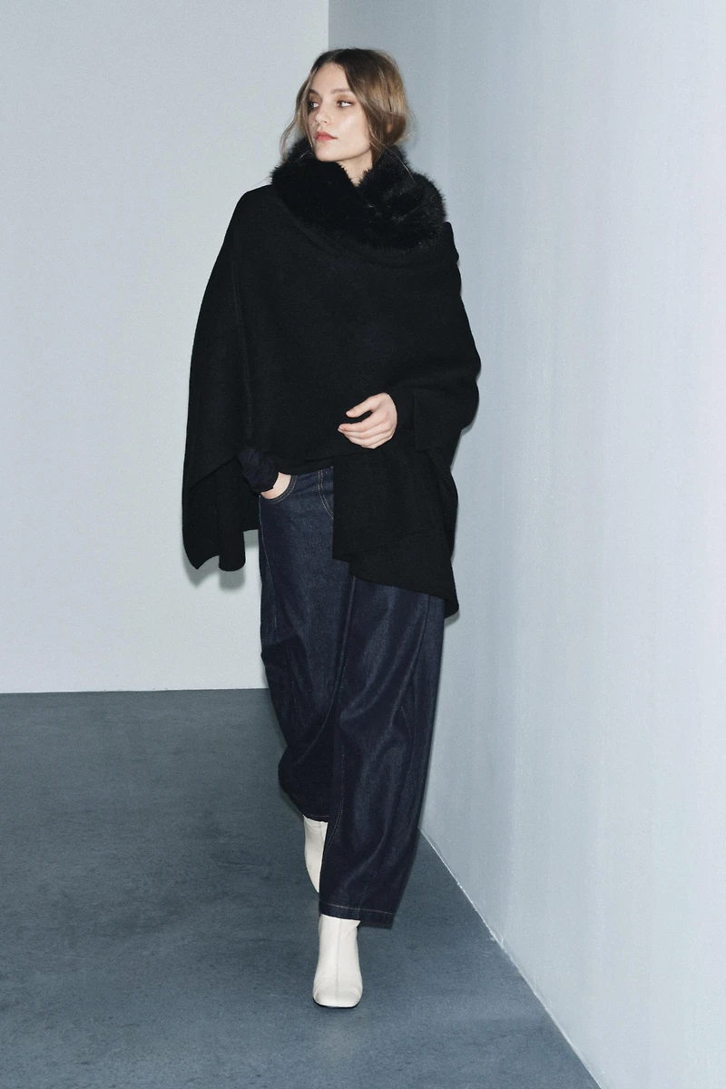 CAPE EN MAILLE EFFET FOURRURE