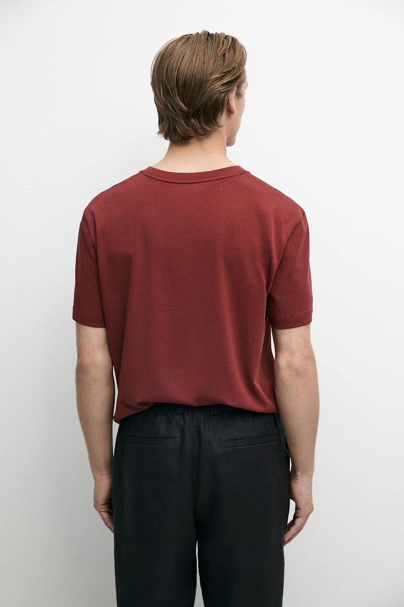 Short sleeve cotton blend T-shirt