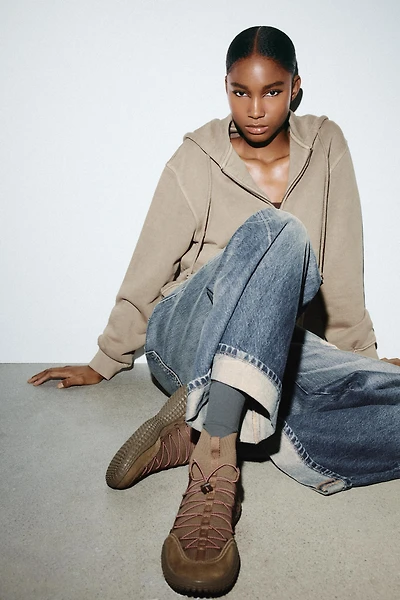 STRETCH HIGH-TOP SNEAKERS