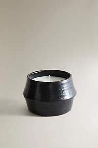 G) AMBER VANILLA SCENTED CANDLE