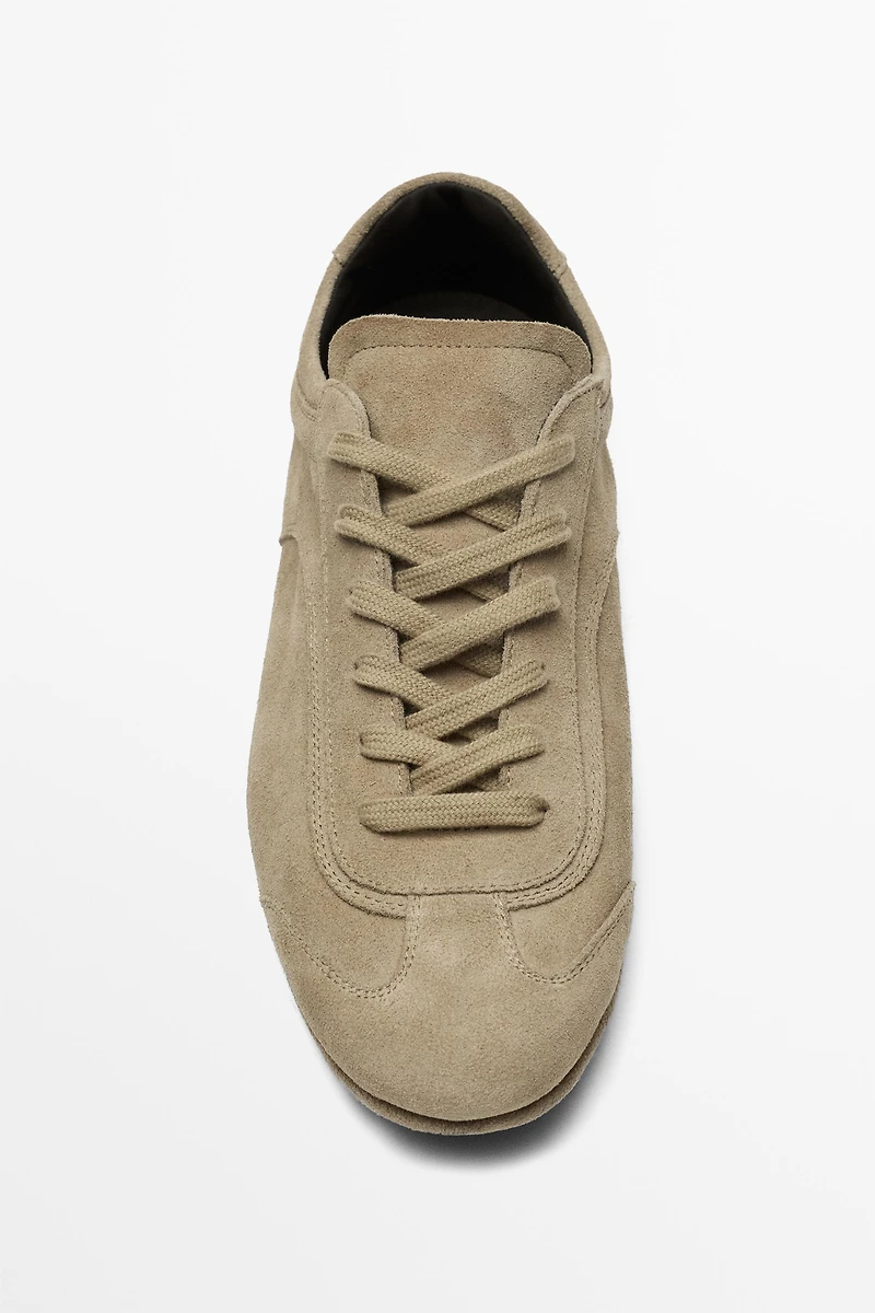 Chaussure de sport en croûte cuir