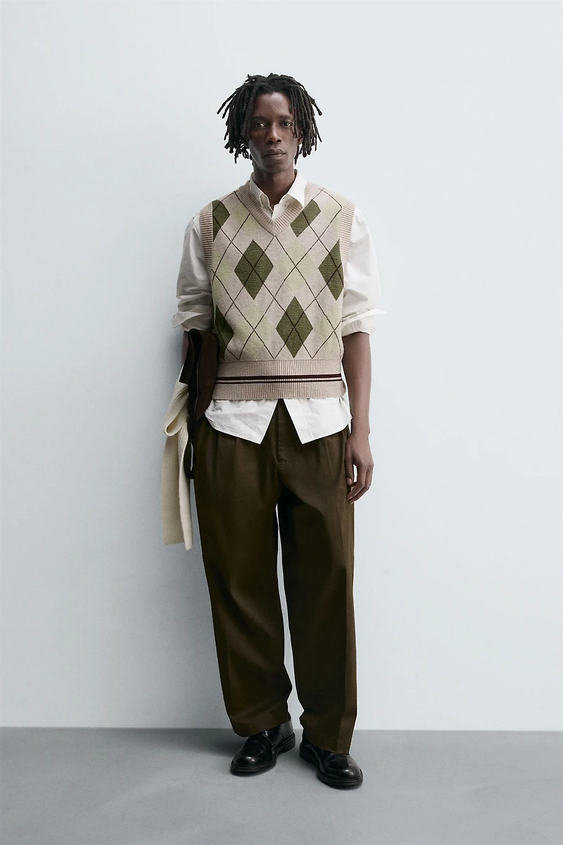 ARGYLE KNIT VEST