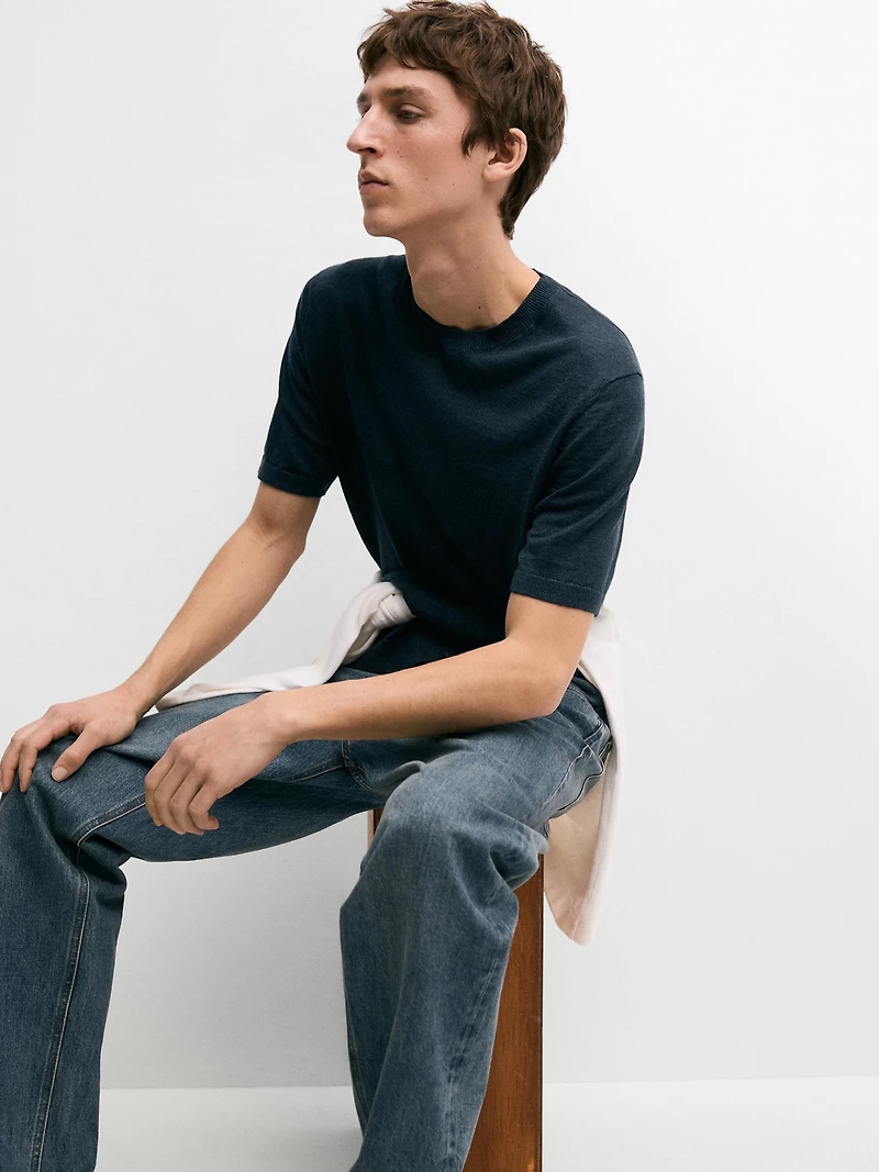 Lightweight 100% linen knit T-shirt