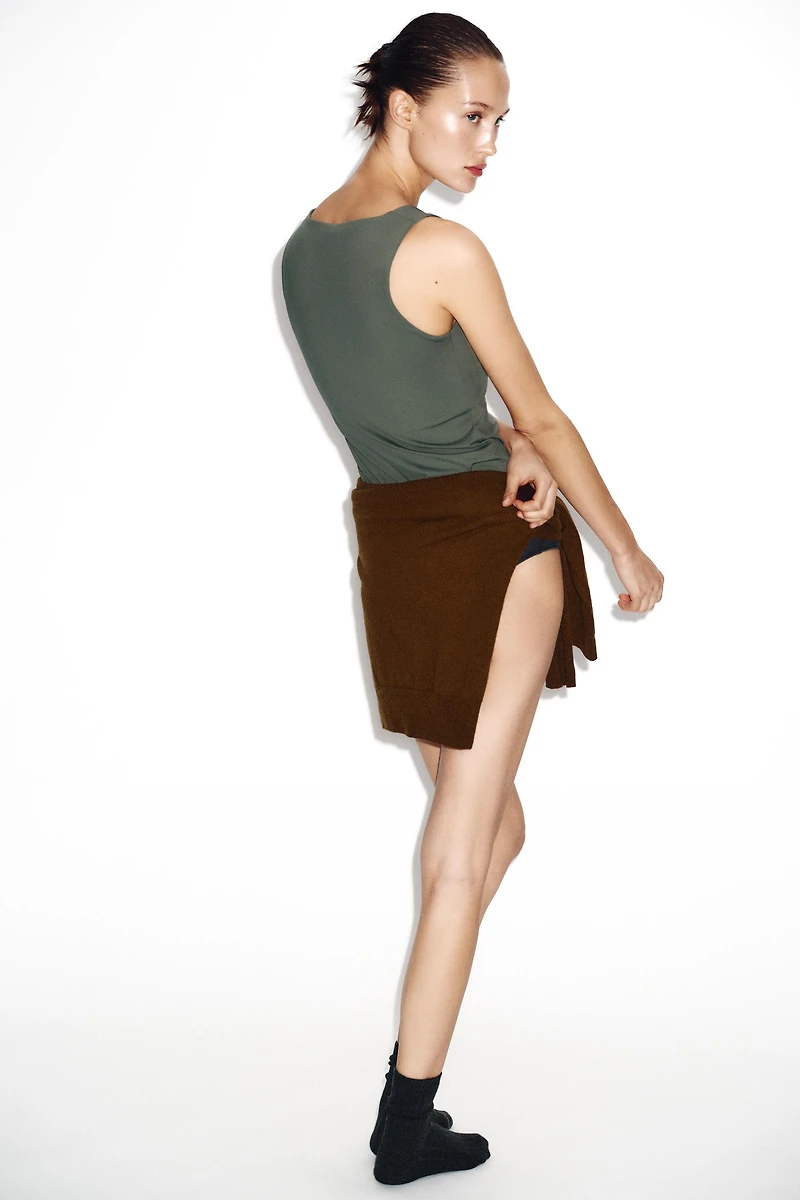 WIDE STRAP POLYAMIDE T-SHIRT