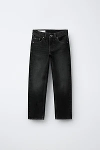 STRAIGHT LEG JEANS