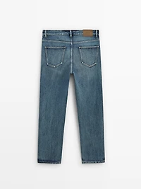 Straight-leg jeans
