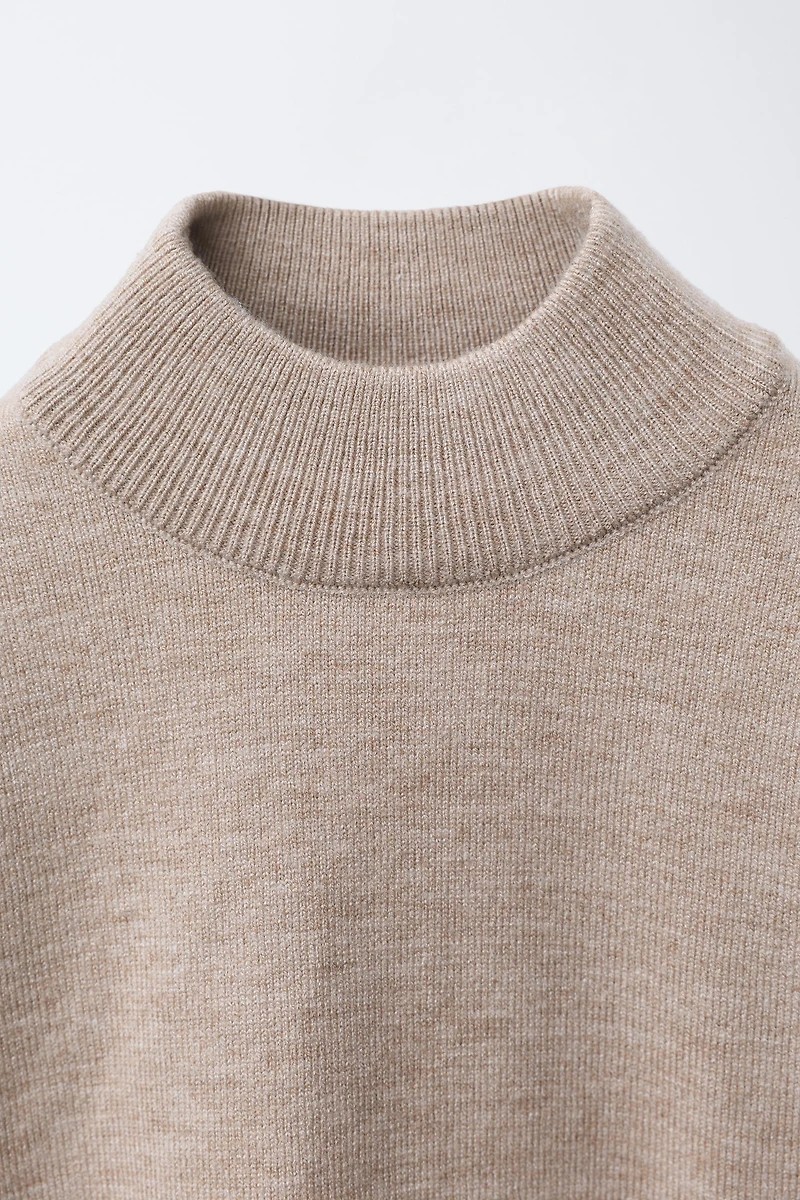 MOCK NECK KNIT SWEATER