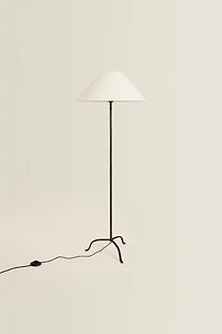 TRIPOD BASE FLOOR LAMP